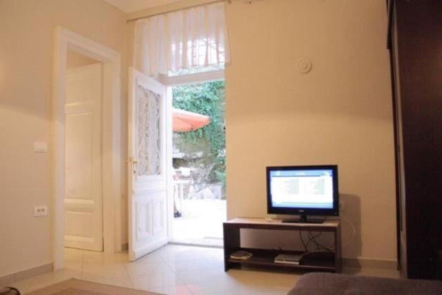 Apartments Rezine ลอฟราน ภายนอก รูปภาพ
