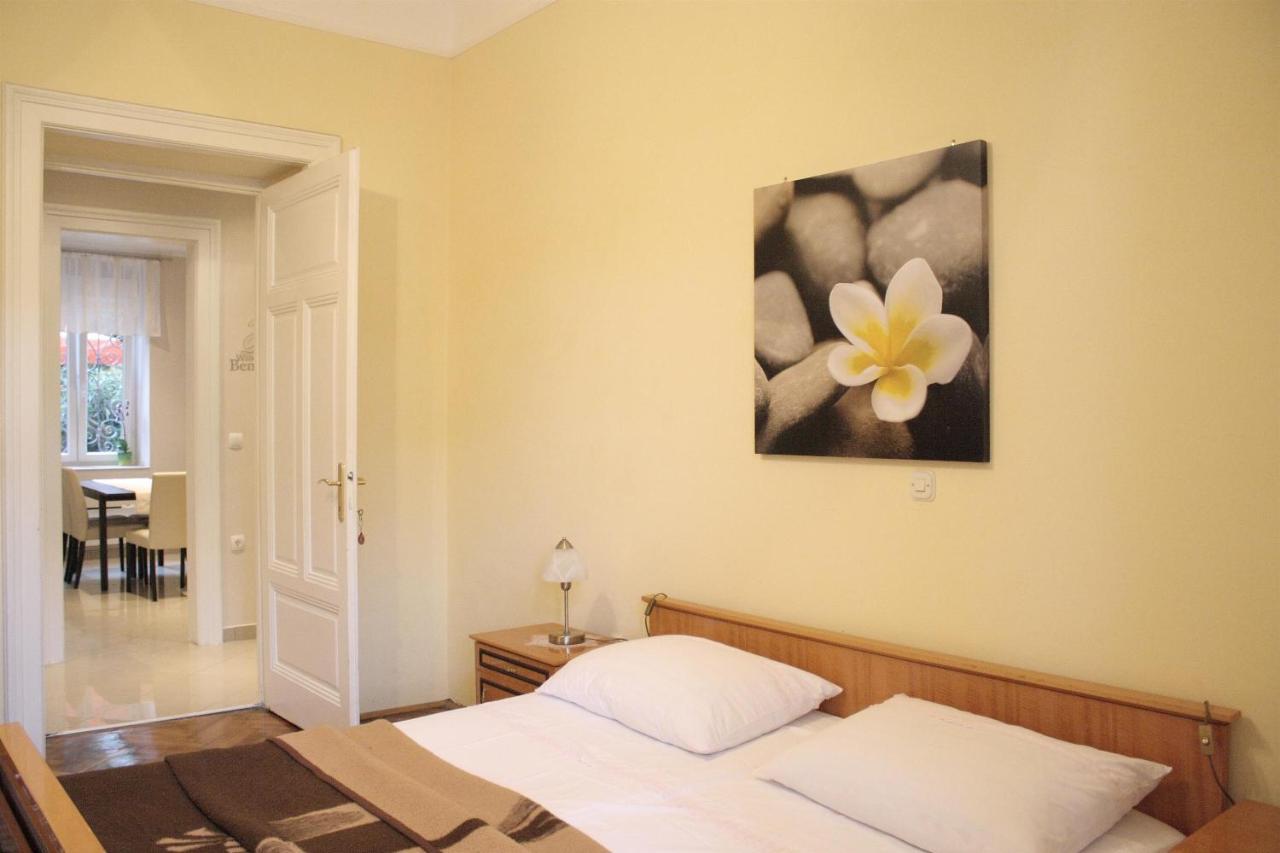 Apartments Rezine ลอฟราน ภายนอก รูปภาพ