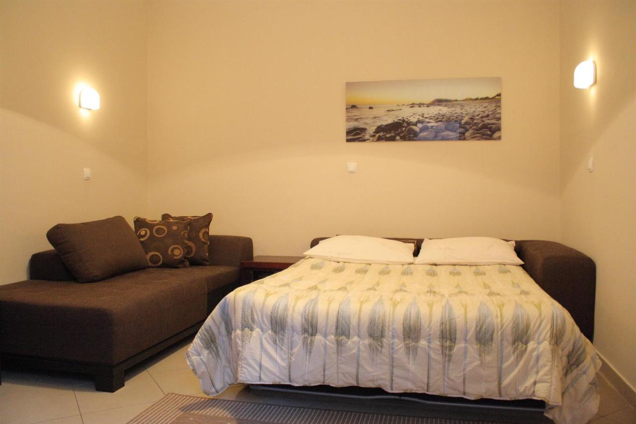Apartments Rezine ลอฟราน ภายนอก รูปภาพ