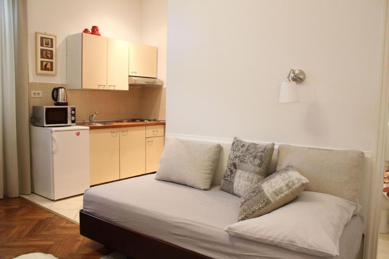 Apartments Rezine ลอฟราน ภายนอก รูปภาพ